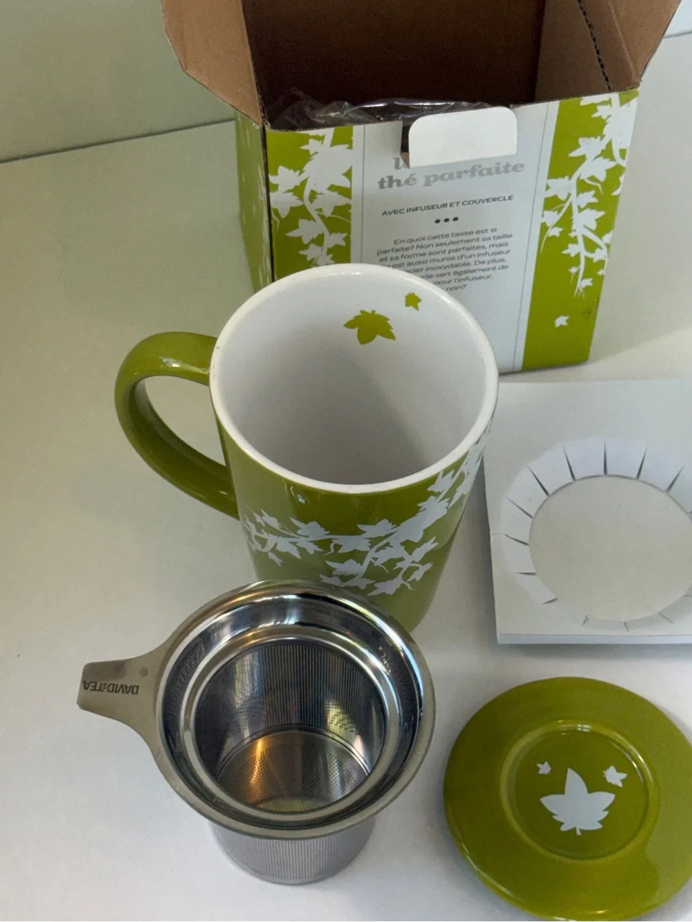 Davids Tea Perfect Mug, Apple Green, “Ivy” Pattern, Lid, Infuser, Box, Good